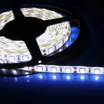 Zaparkorun Bílý LED pásek – 5 metrů