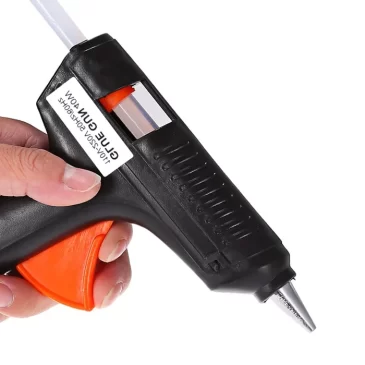 Zaparkorun Sada na opravu promáčklin v karoserii