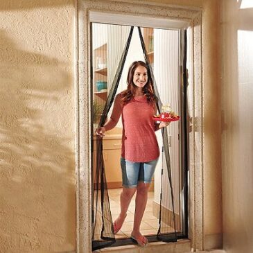 Zaparkorun Samozavírací síť na dveře – 210 x 98 cm – Černá