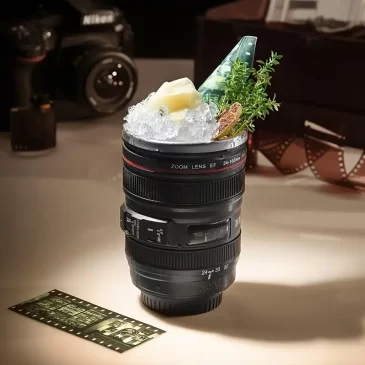 Zaparkorun Caniam – termo hrnek ve tvaru objektivu