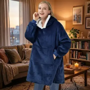 Deka s rukávy a kapucí Huggle Hoodie - blue